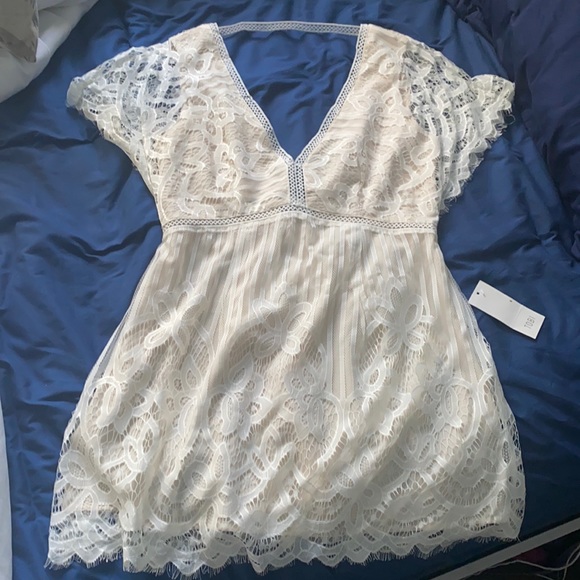 TOBI cream lace dress, large - Picture 1 of 2